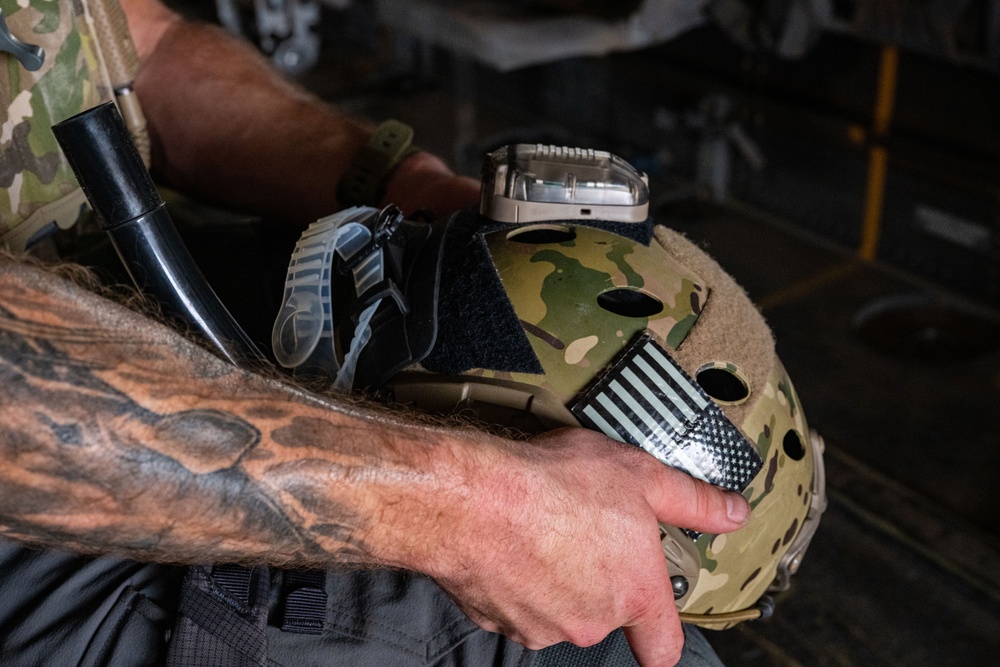 US Marines, Airmen sharpen land, sea personnel recovery capabilities for CJTF-HOA