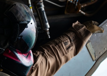 US Marines, Airmen sharpen land, sea personnel recovery capabilities for CJTF-HOA