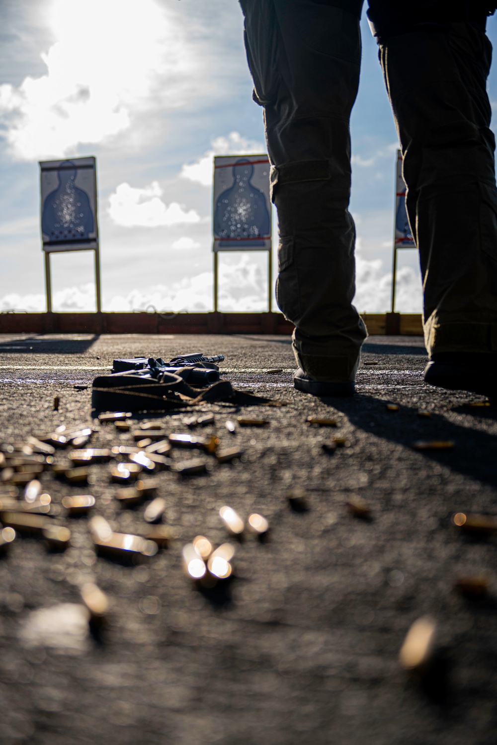 EODMU 5 Conducts Small-Arms Proficiency Shoot aboard George Washington