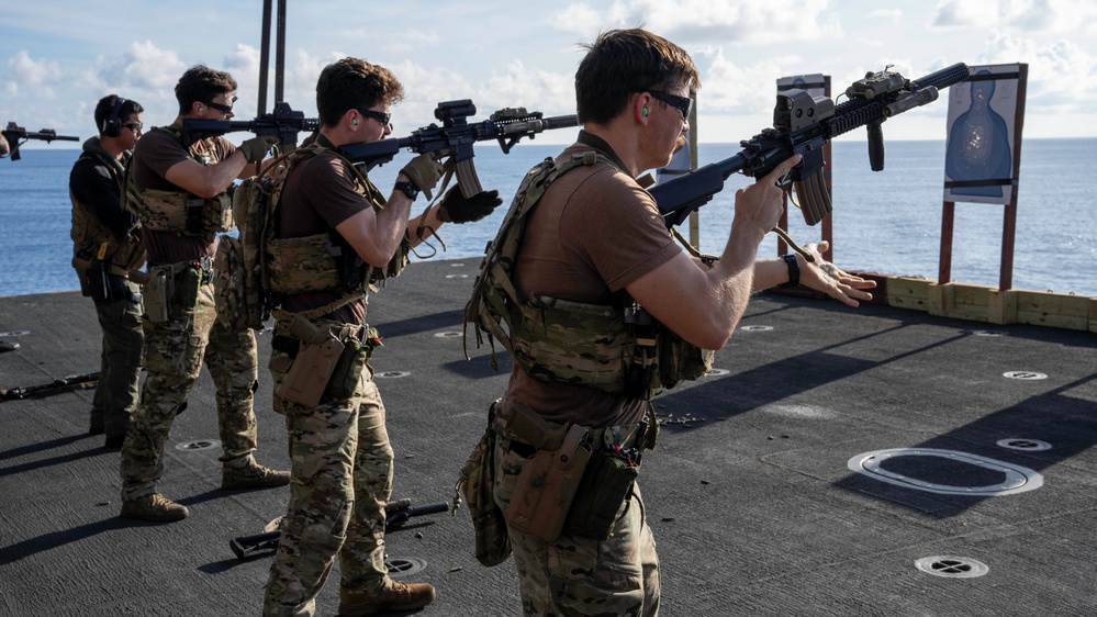 EODMU 5 Conducts Small-Arms Proficiency Shoot aboard George Washington