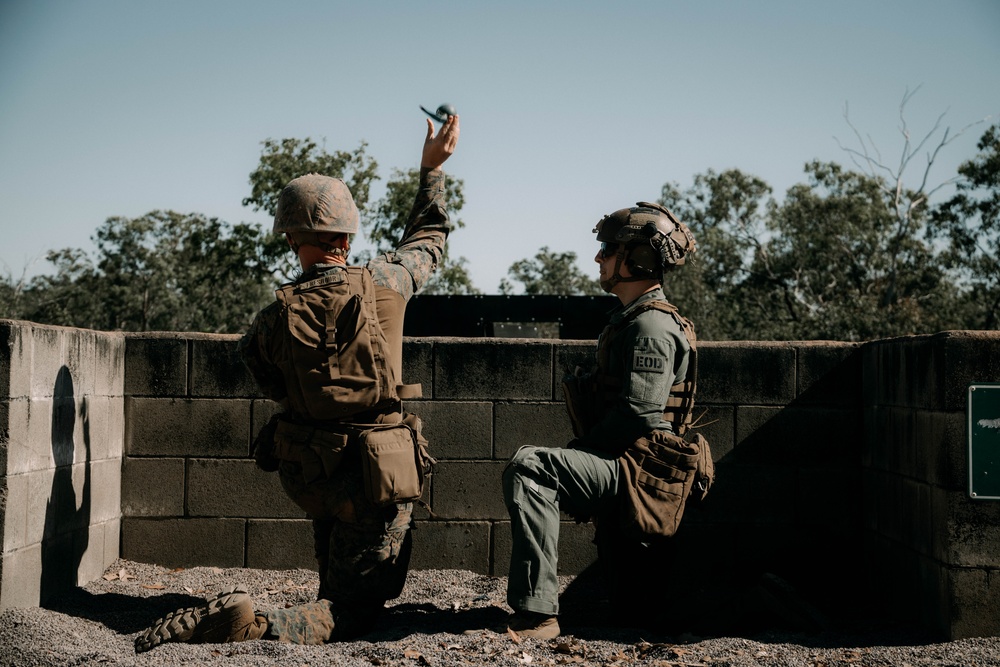 MRF-D 25.3: U.S. Marines with CLB-1 conduct an M-27 grenade range