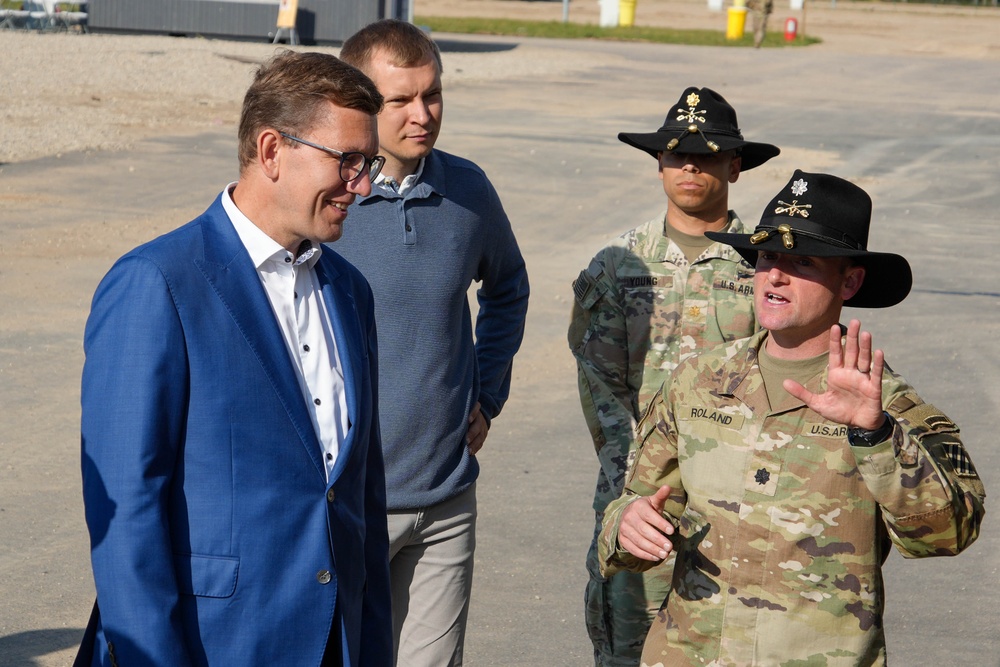 Estonia Prime Minister visits Camp Reedo
