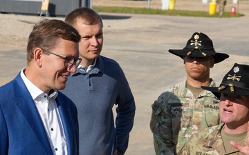 Estonia Prime Minister visits Camp Reedo