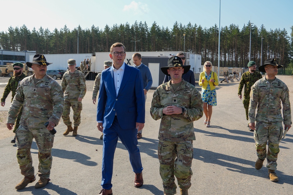 Estonia Prime Minister Visits Camp Reedo