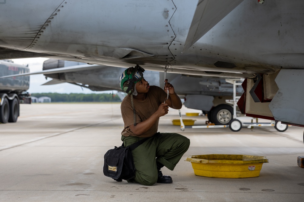 F/A-18 Hornets arrive for Northern Strike 25-2