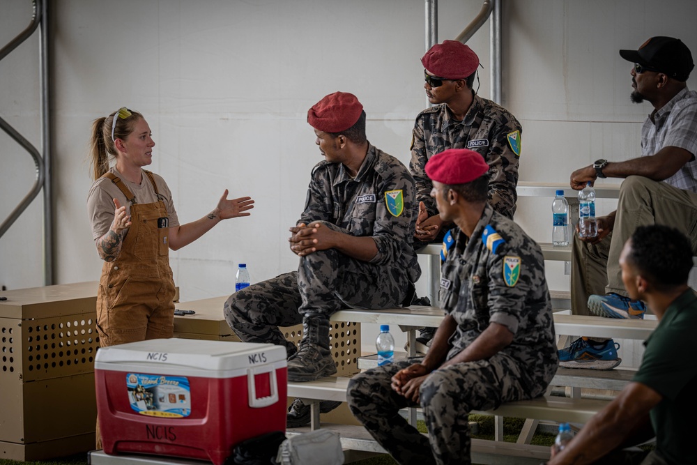 Camp Lemonnier MWD Team, Djiboutian National Police Enhance Partnership Through Joint Training
