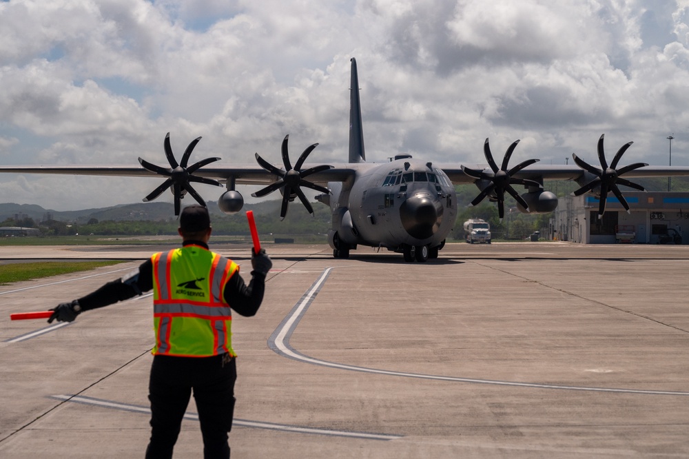 94th Airlift Wing provides airlift for CT25