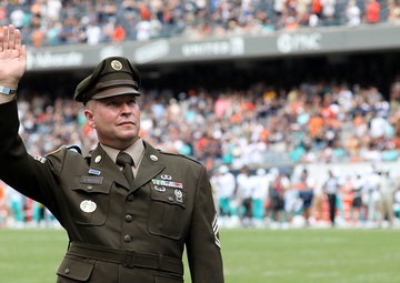 Chicago Bears honor combat veteran who battled insurgents in Iraq