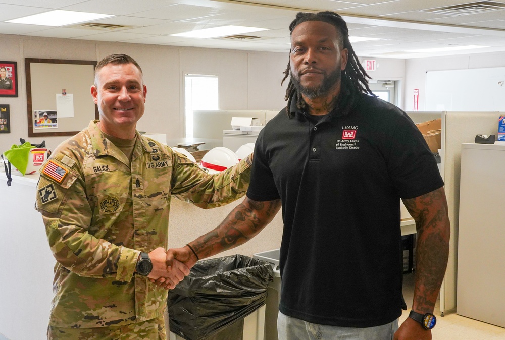 USACE employee recognized for exceptional performance
