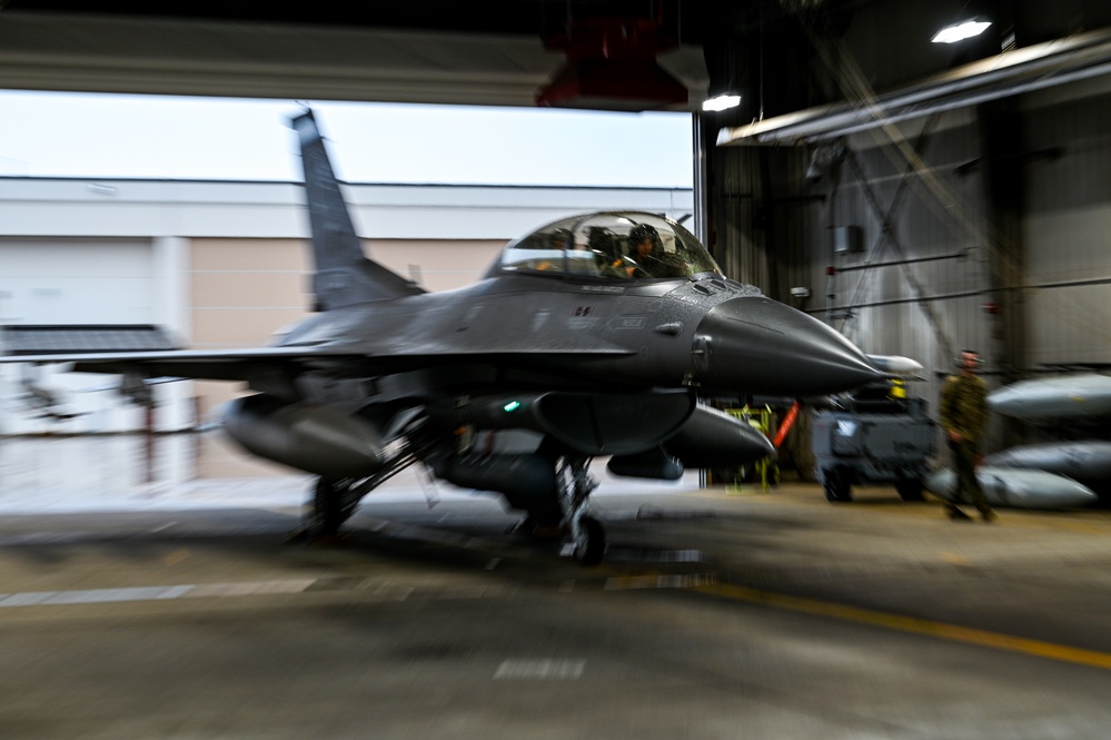 148th Fighter Wing F-16 Recovery