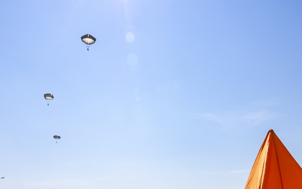 861st parachute riggers execute airborne operations