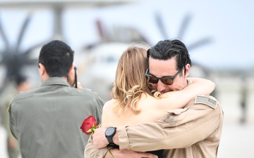 VAW-113 Return to Homeport