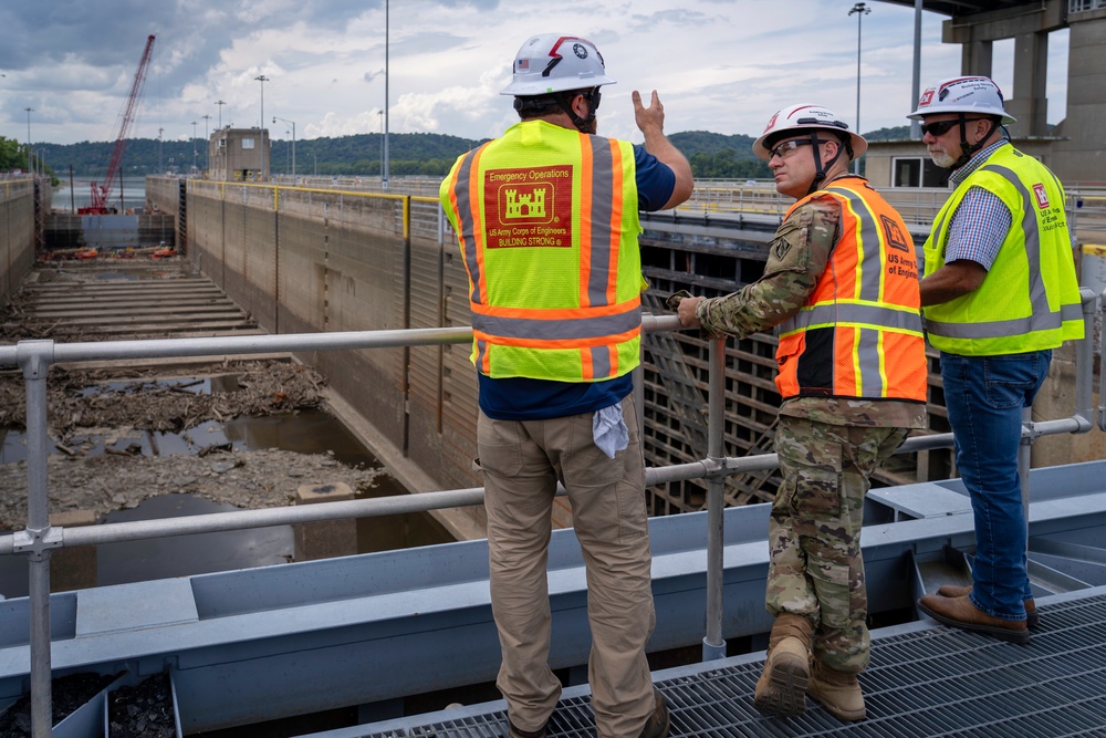 USACE Command Sgt. Maj. visits Louisville District Projects