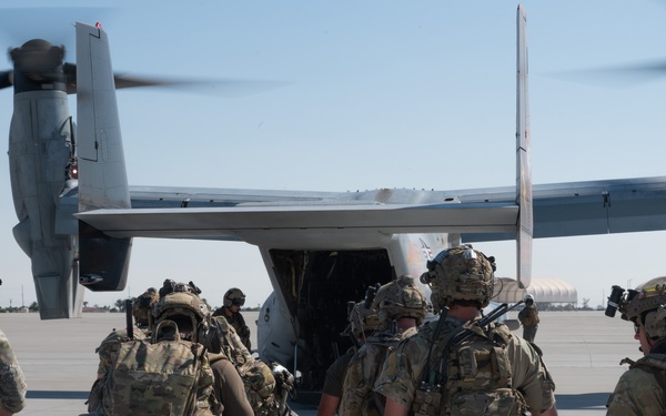 U.S. Air Force Air Commandos and Czech Republic special operations forces members conduct personnel recovery mission