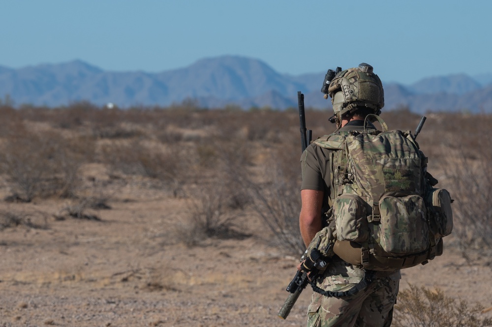 U.S. Air Force Air Commandos and Czech Republic special operations forces members conduct personnel recovery mission