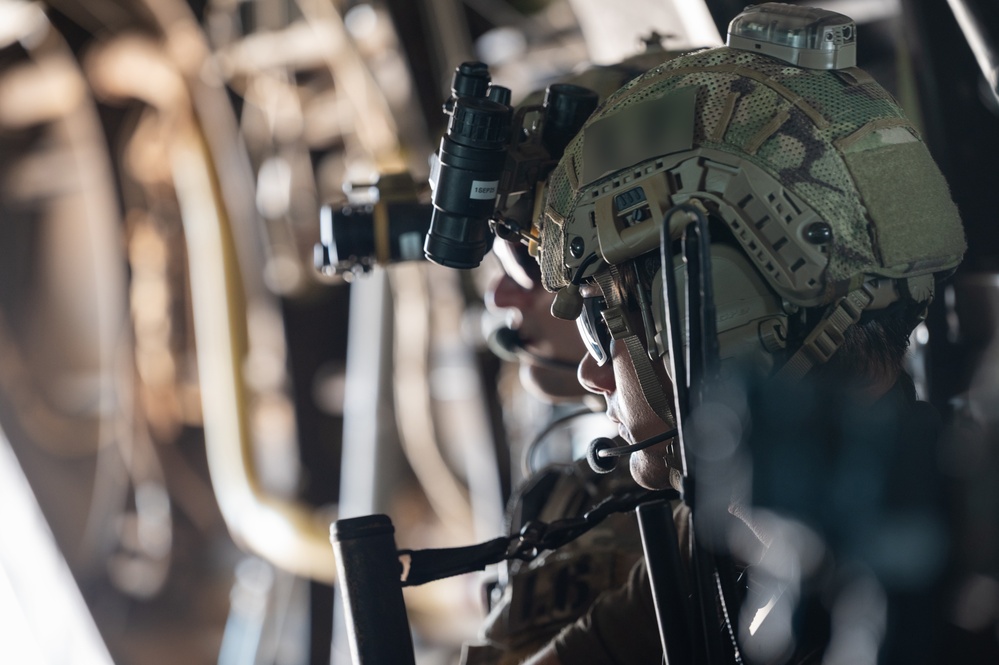 U.S. Air Force Air Commandos and Czech Republic special operations forces members conduct personnel recovery mission