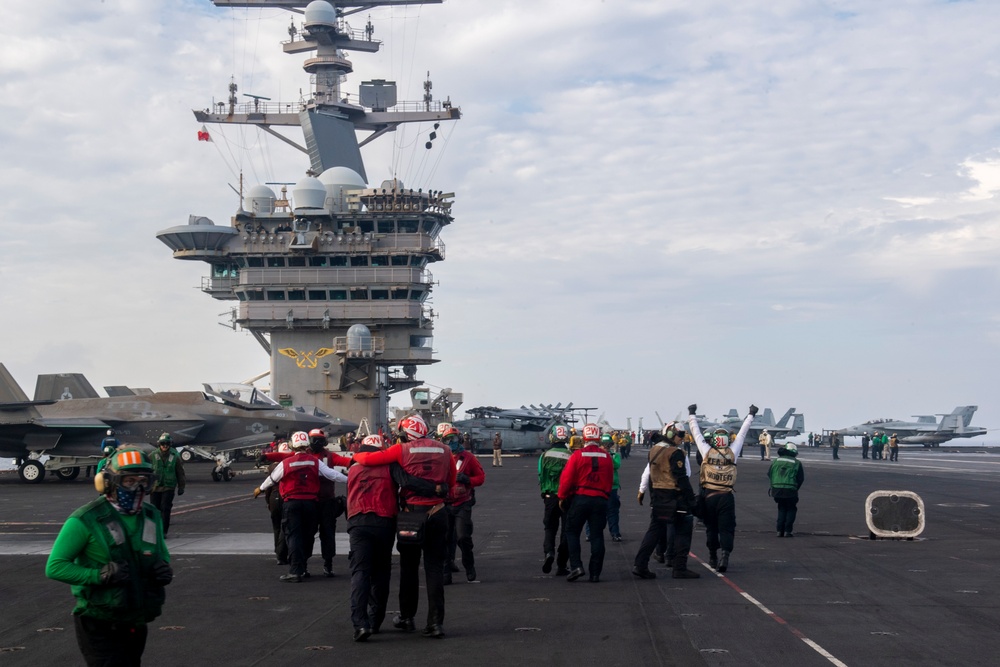 USS Carl Vinson flies off Carrier Air Wing 2