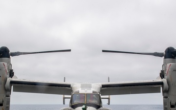 USS Carl Vinson flies off Carrier Air Wing 2