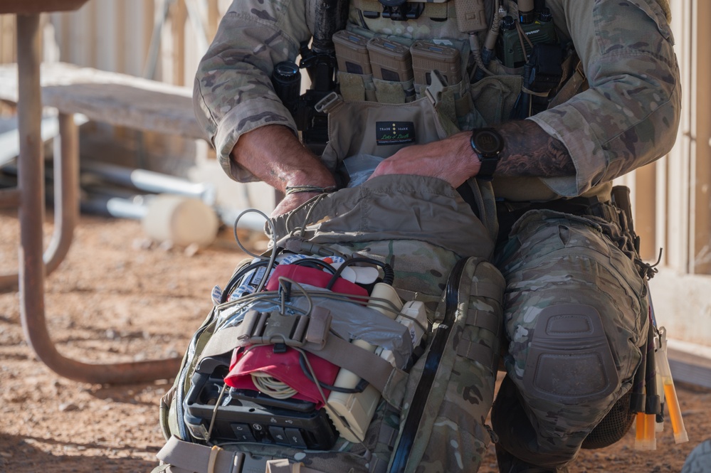 U.S. Air Force Air Commandos and Czech Republic special operations forces members conduct personnel recovery mission