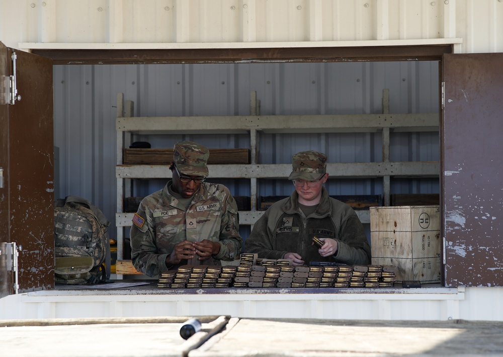 1-135th Assault Helicopter Battalion Take on the Range