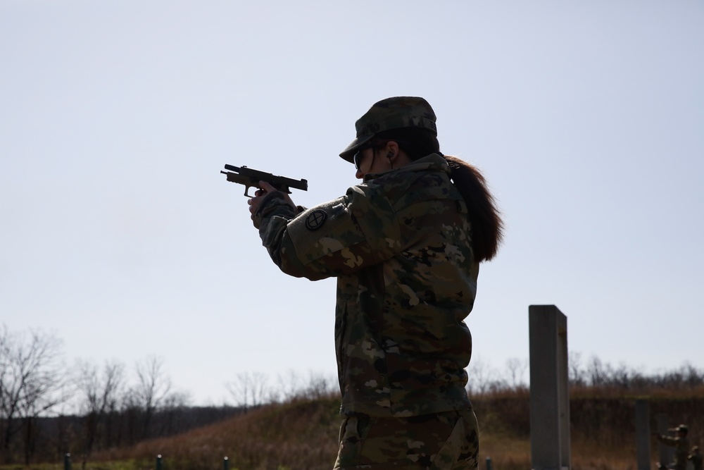 1-135th Assault Helicopter Battalion Take on the Range