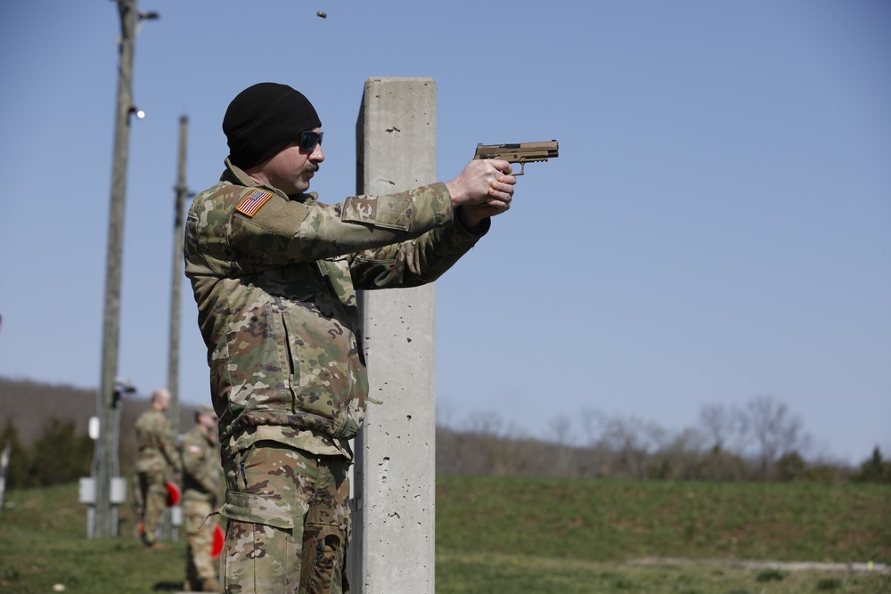 1-135th Assault Helicopter Battalion Take on the Range