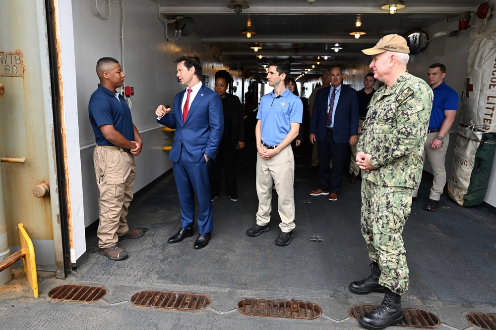 Assistant Secretary of the Navy visits MSC