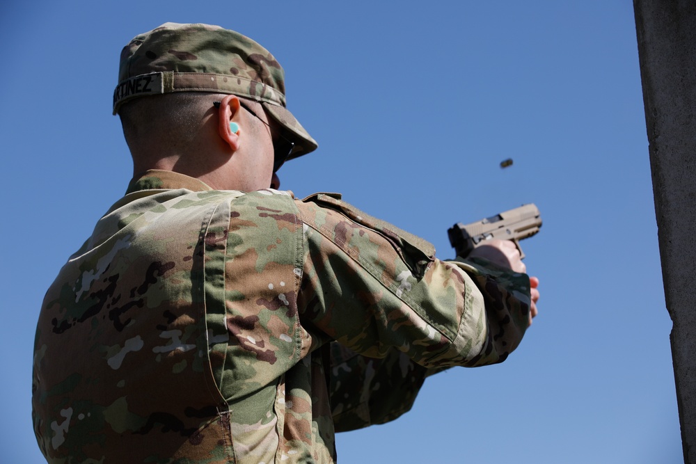 1-135th Assault Helicopter Battalion Take on the Range