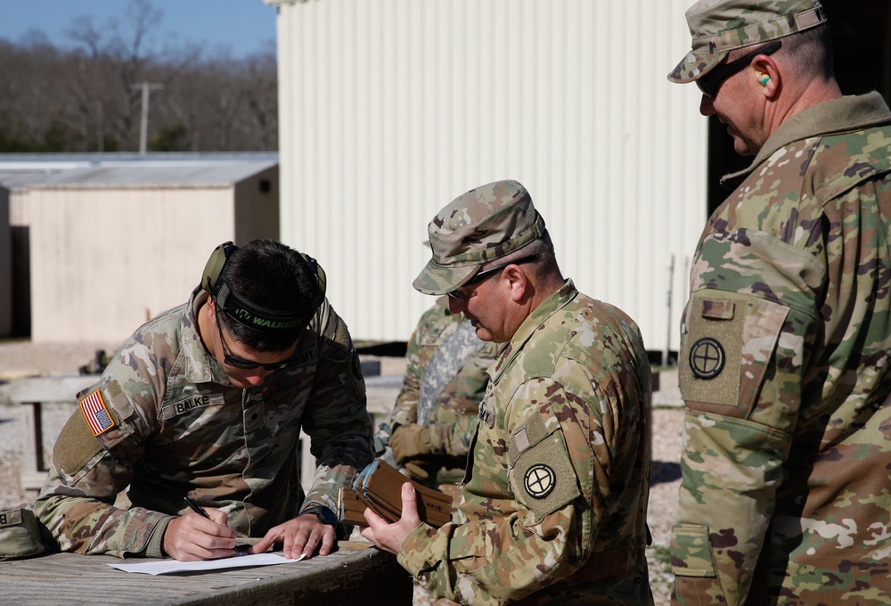 1-135th Assault Helicopter Battalion Take on the Range