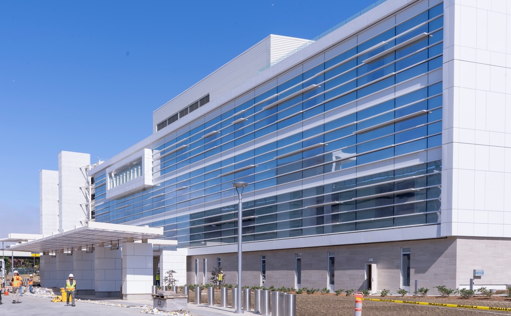 USACE leaders visit San Diego VA Medical Center to rally final push on Spinal Cord Injury facility