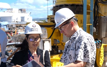 Congressional Staff Delegates visit PHNSY &amp; IMF