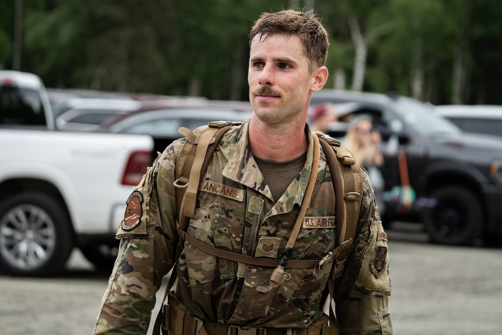 Joint Base Elmendorf-Richardson Soldiers and Airmen Participate in the JBER Norwegian Ruck March