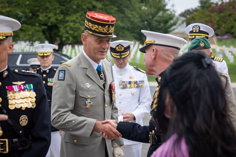 Commandant, Gen. Eric M. Smith attends MLAC Wreath Laying Ceremony