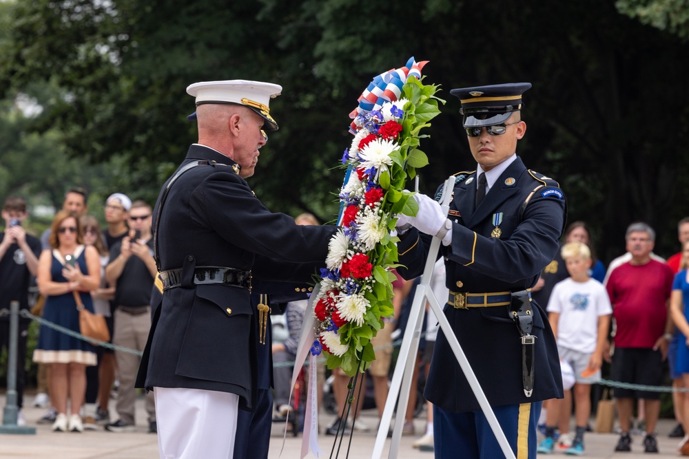 Commandant, Gen. Eric M. Smith attends MLAC Wreath Laying Ceremony