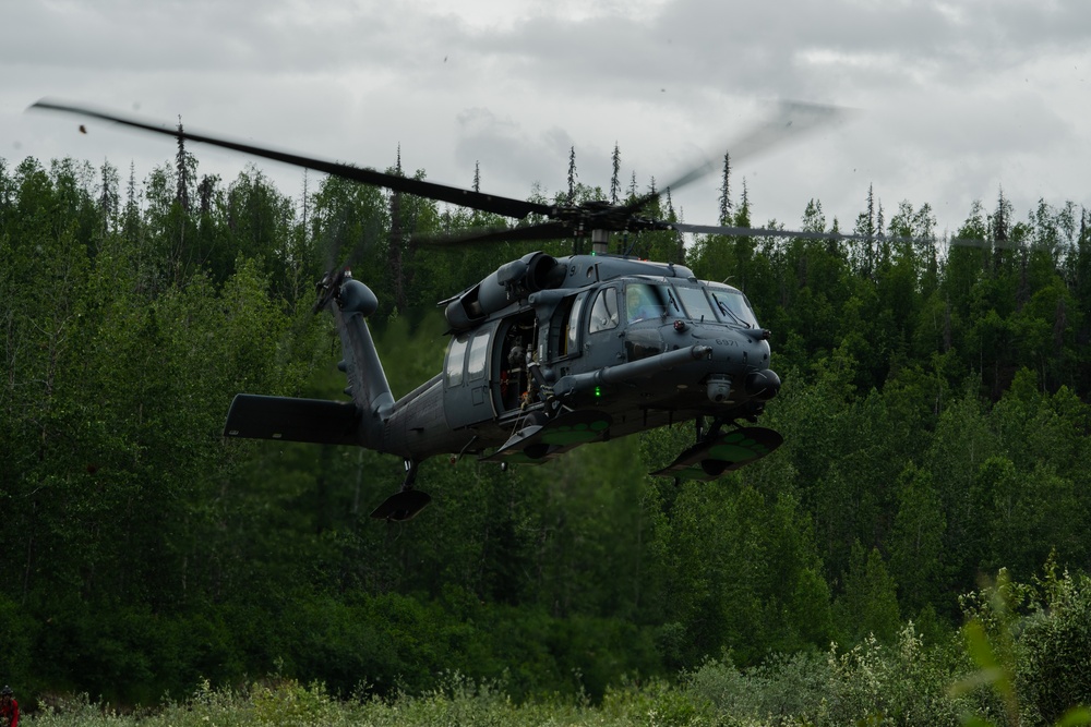 Alaska Air National Guard Conducts Hoist Training