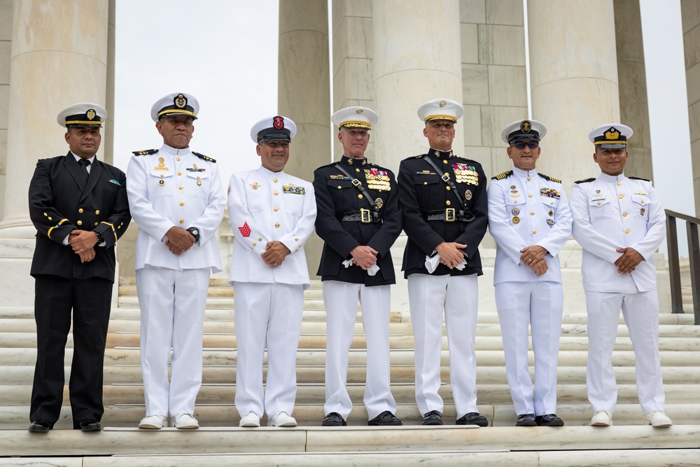 Commandant, Gen. Eric M. Smith attends MLAC Wreath Laying Ceremony