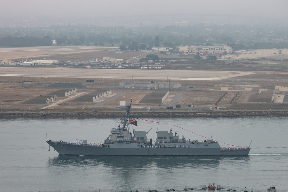 USS Sterett returns to Naval Base San Diego