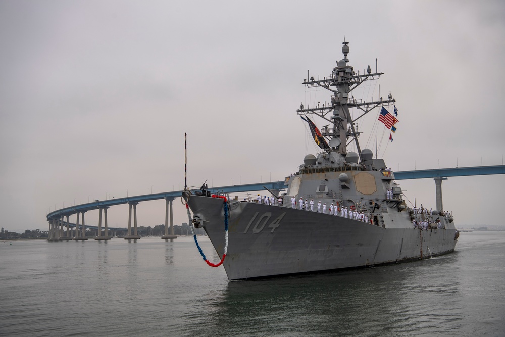 USS Sterett Returns to Homeport Following Nine-Month Deployment