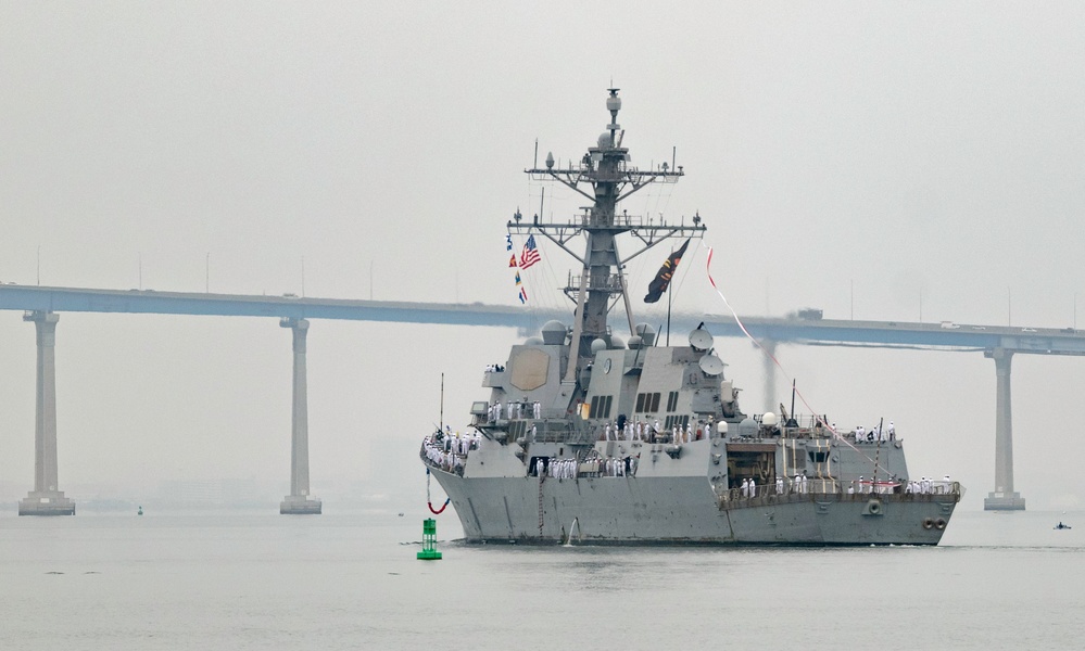 USS Sterett returns to San Diego