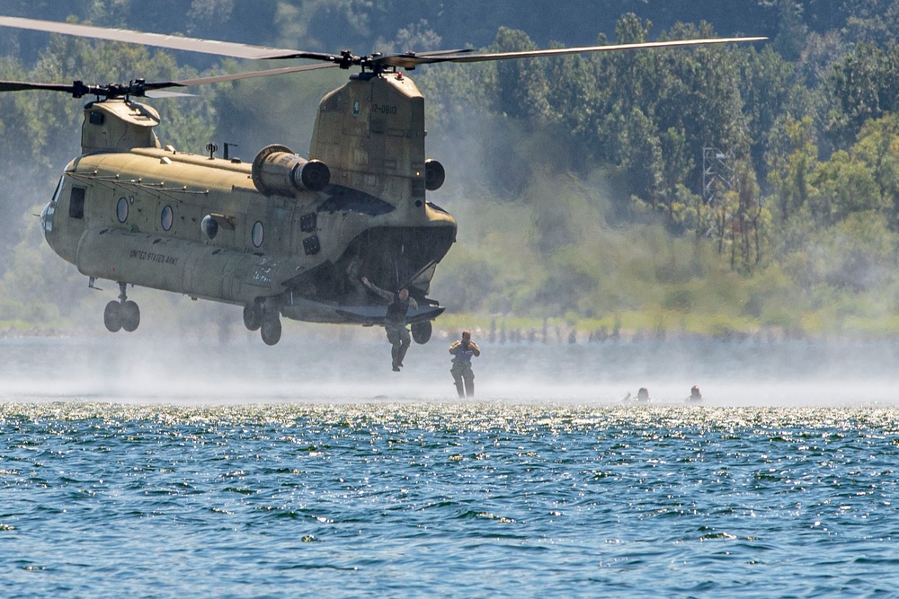National Guard, U.S. Army Reserve conduct Helocast training in the Pacific Northwest