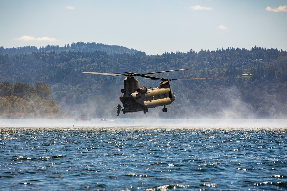 National Guard, U.S. Army Reserve conduct Helocast training in the Pacific Northwest