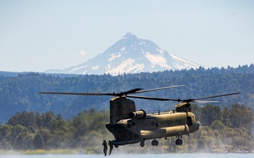 National Guard, U.S. Army Reserve conduct Helocast training in the Pacific Northwest