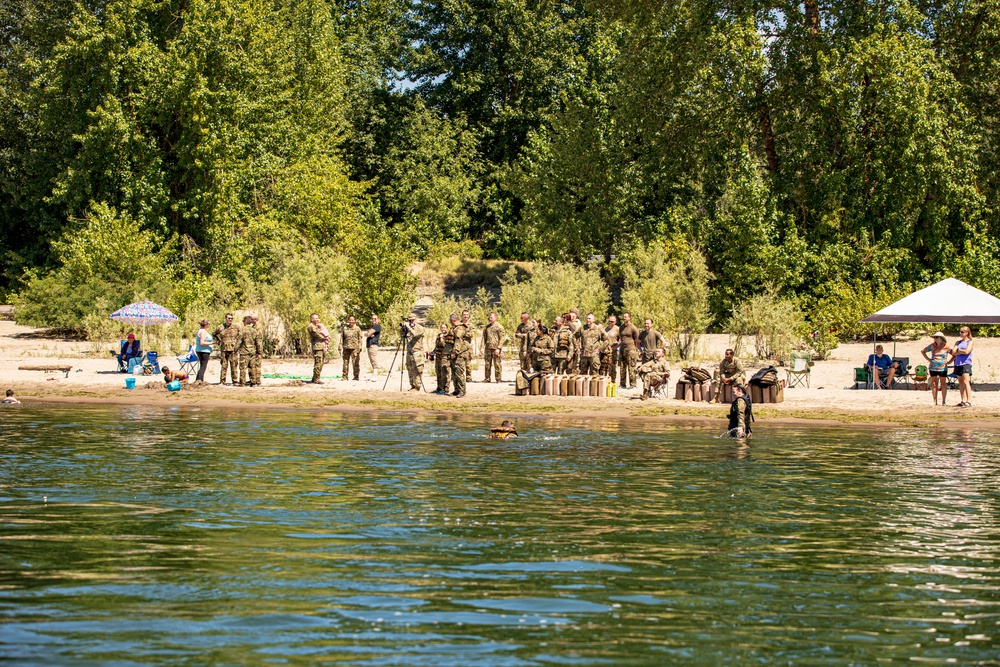 National Guard, U.S. Army Reserve conduct Helocast training in the Pacific Northwest