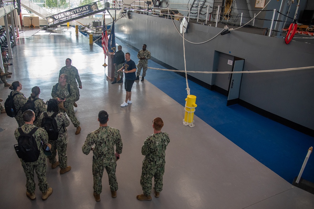 Navy Talent Acquisition Group (NTAG) Ohio River Valley Tours Surface Warfare Engineering Schools Command (SWESC) Great Lakes