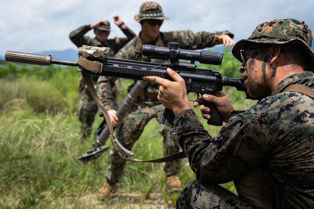 2/23 and ROK Marines Secure Beachhead during Amphibious Assault at KMEP 25.2