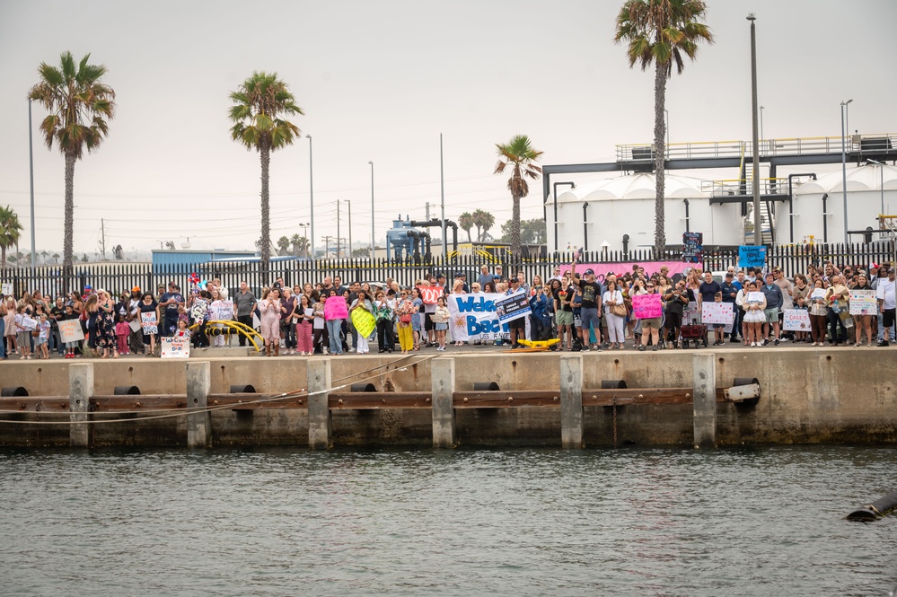 USS Sterett and USS Princeton Return to Homeport