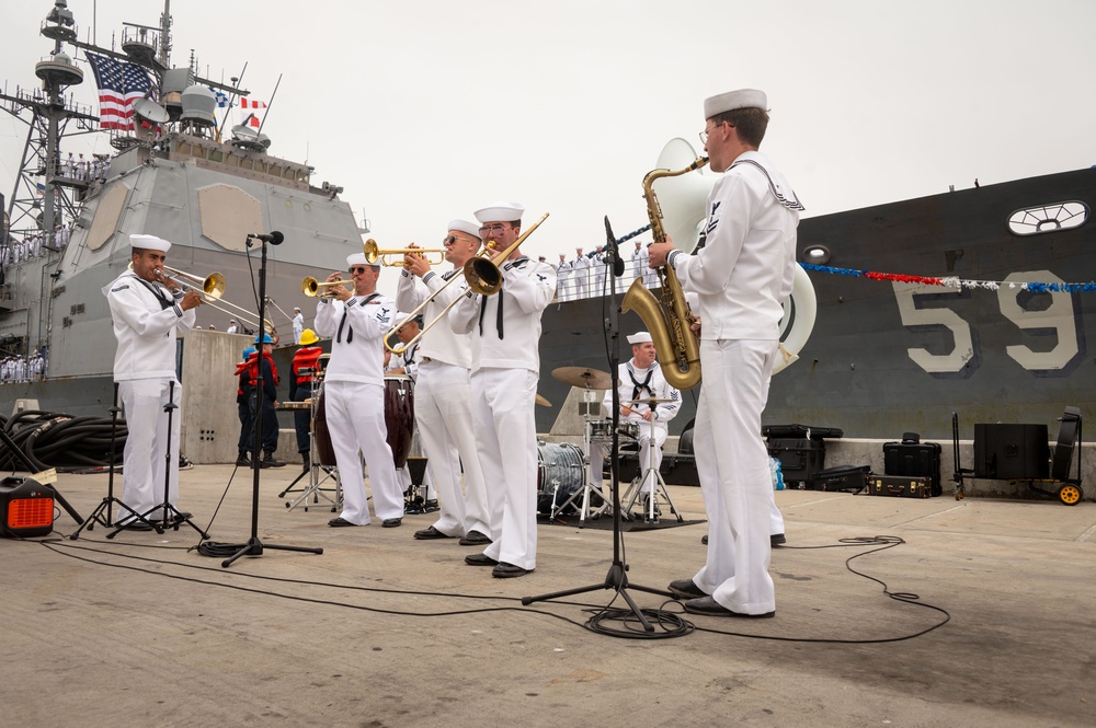 USS Sterett and USS Princeton Return to Homeport