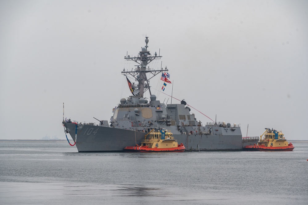 USS Sterett (DDG 104) Returns to Homeport
