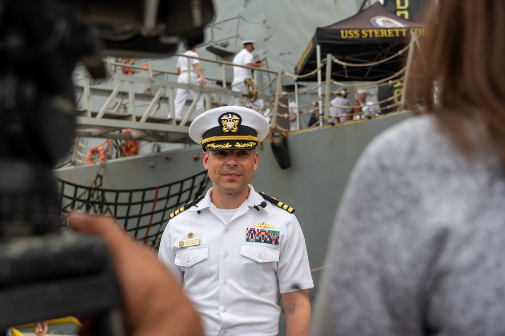 USS Sterett (DDG 104) Returns to Homeport