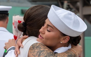 USS Sterett returns to San Diego after 9-month deployment
